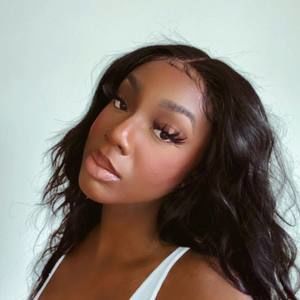 Meet your Posher, Natasha